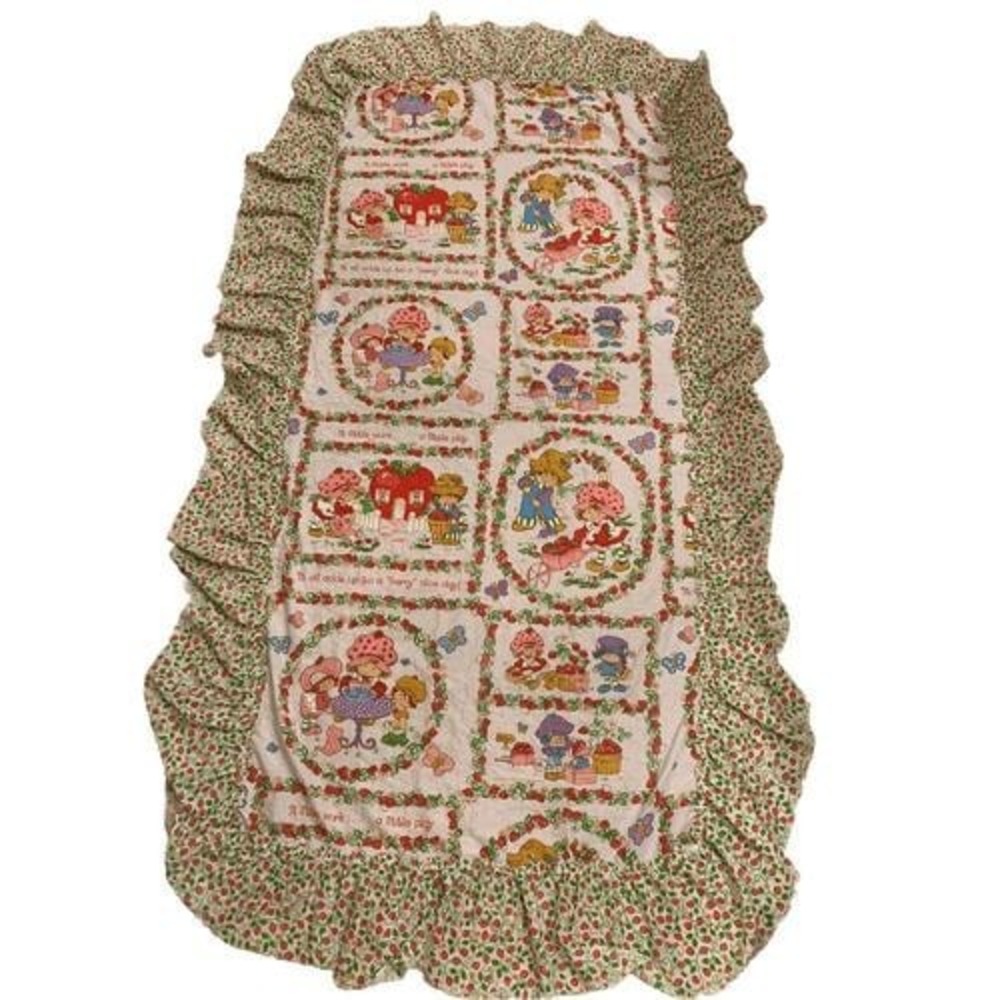 Vintage Strawberry Shortcake Twin Size Ruffle Bedspread Coverlet JC Penney 1980